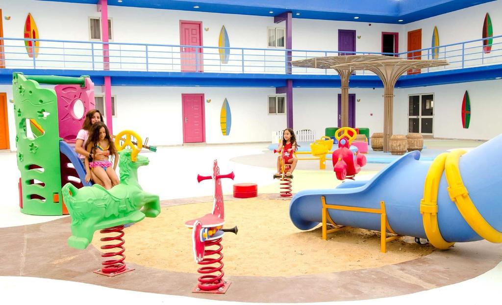 Swiss Inn Teda Hotel & Aqua Park Айн-Сохна Номер фото