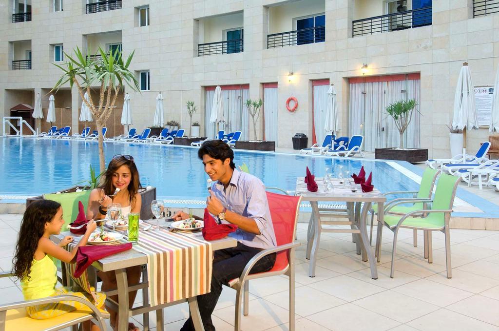 Swiss Inn Teda Hotel & Aqua Park Айн-Сохна Экстерьер фото